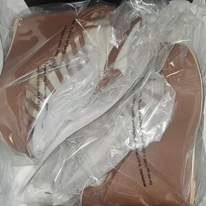 Torrid Size 10 Cognac Caged Wedge